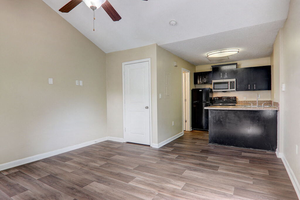 The Grove Apartments